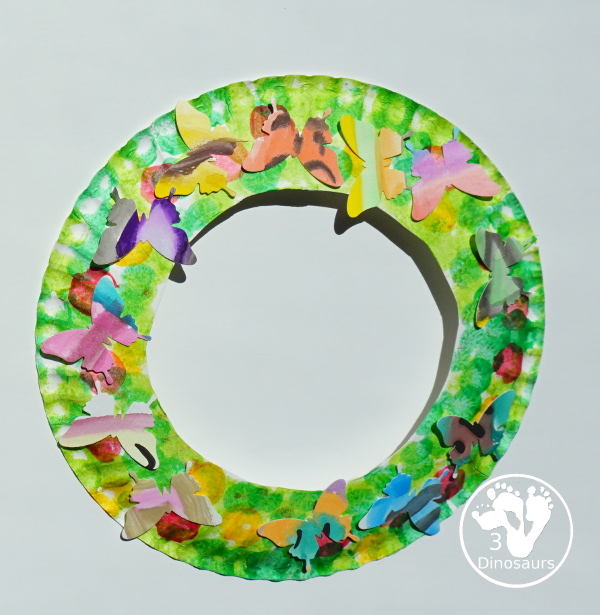 Fun To Make Watercolor Butterfly Wreaths - fun painting and craft activity with a butterfly theme - 3Dinosaurs.com