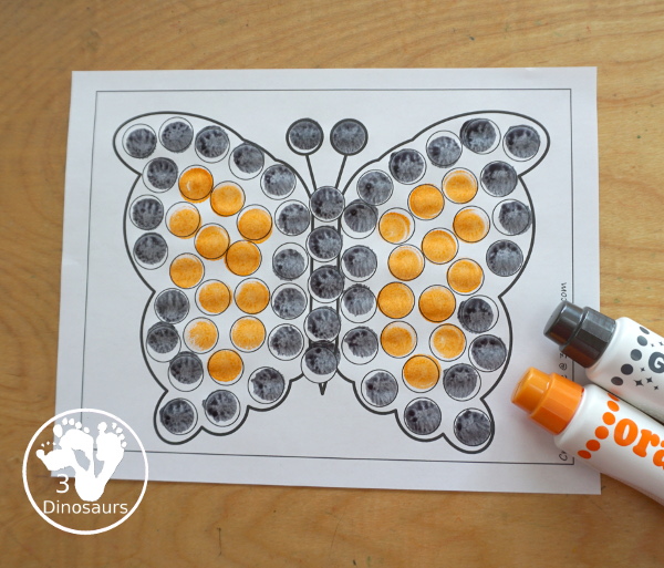 Free Butterfly Fine Motor Mats - has 18 templates for you to use with a butterfly theme. You have 9 templates, 6 tracing and 3 dot marker butterflies for kids to use in fine motor centers. - 3Dinosaurs.com